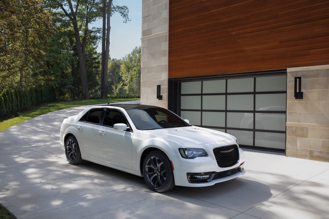 2021 Chrysler 300 S white home garage