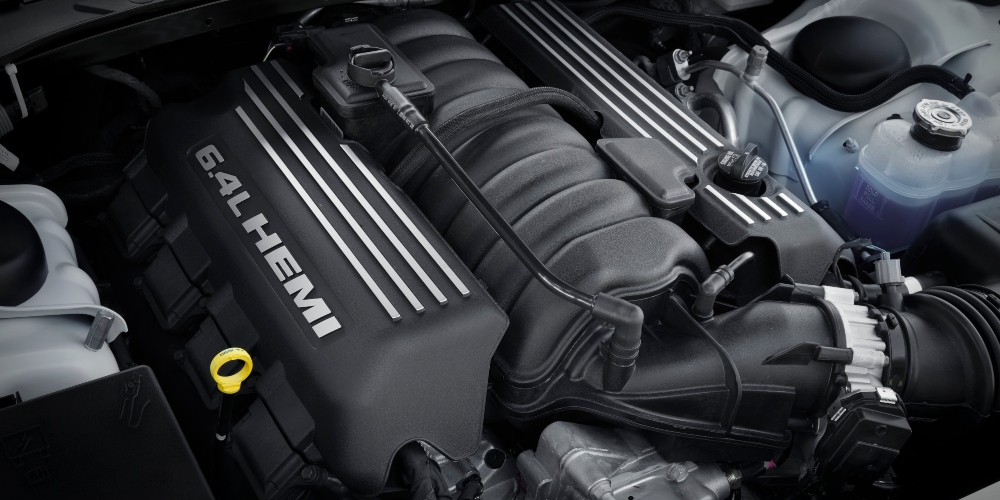  6.4L HEMI V-8 engine