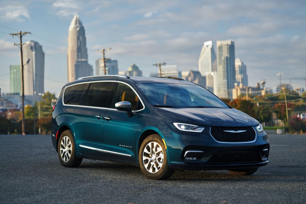 2023 Chrysler Pacifica Pinnacle Hybrid, shown in Fathom Blue
