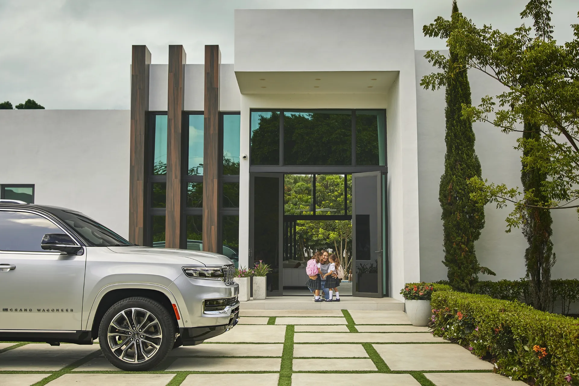 Derek and Hannah Jeter and the Jeep Grand Wagoneer