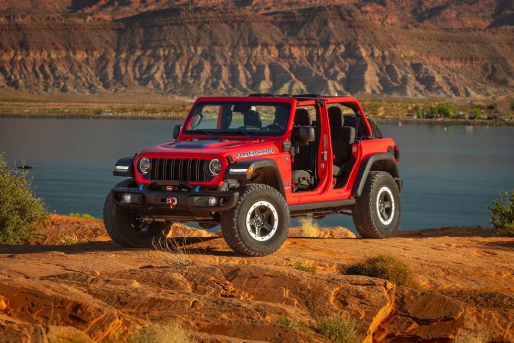 Jeep® is taking its legendary 4x4 capability to a higher level for current Wrangler (JL) and Gladiator (JT) vehicles with an upgraded Jeep Performance Parts (JPP) 2-inch lift kit from Mopar that includes specially tuned Bilstein 46-millimeter monotube shocks with remote reservoirs. 2024 Jeep® Wrangler Rubicon 4xe shown.