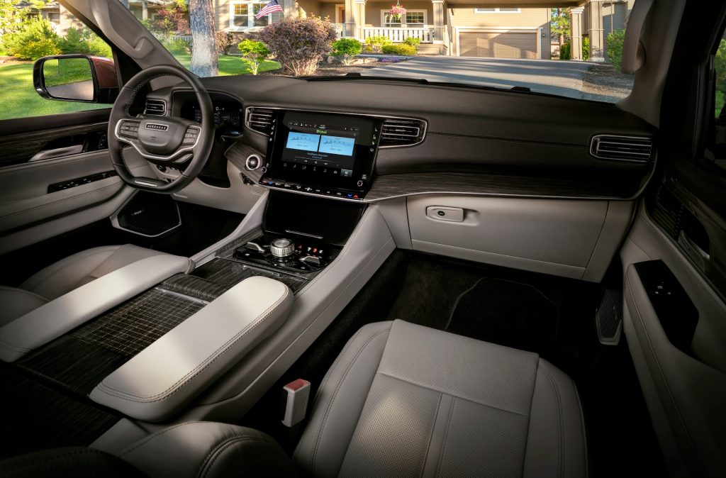 2024 Wagoneer Cabin View