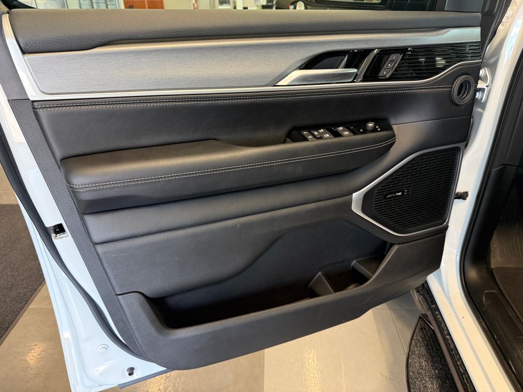 2026 Jeep Grand Wagoneer L Limited Altitude