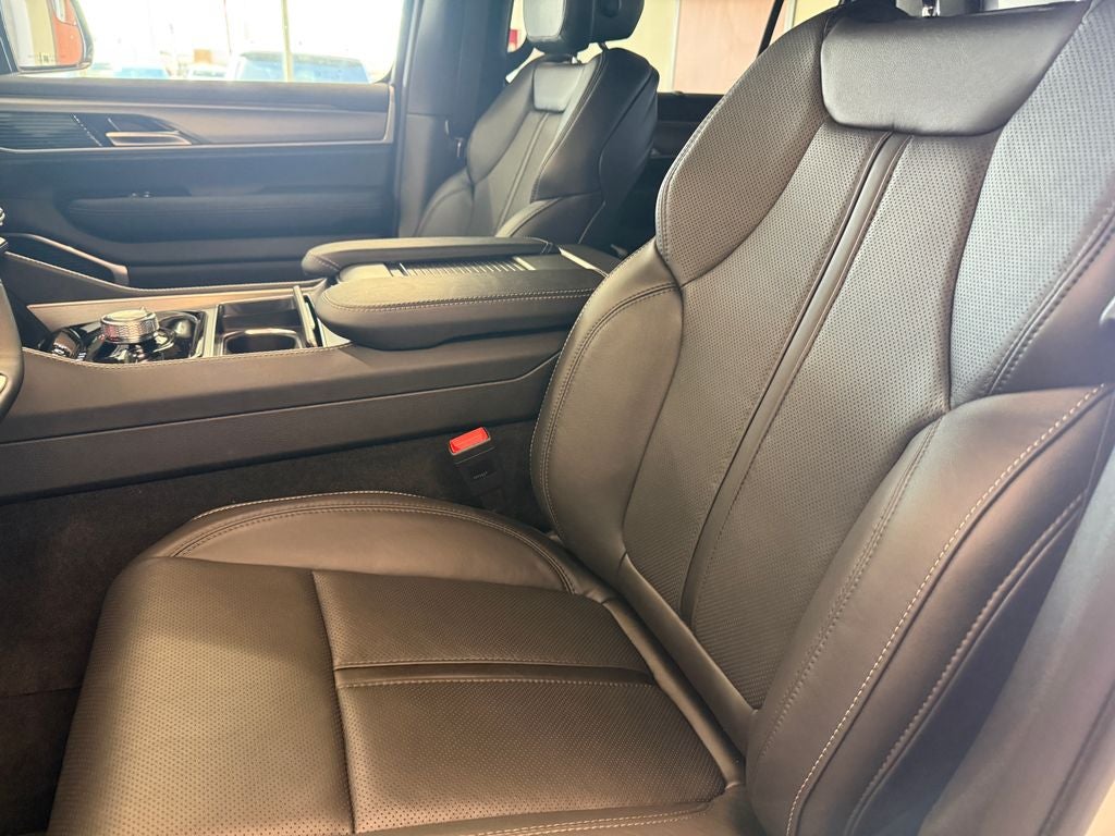 2026 Jeep Grand Wagoneer L Limited Altitude