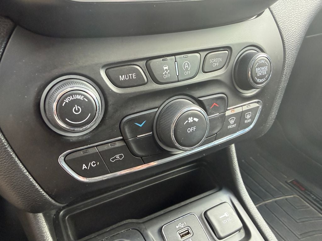 2020 Jeep Cherokee Latitude