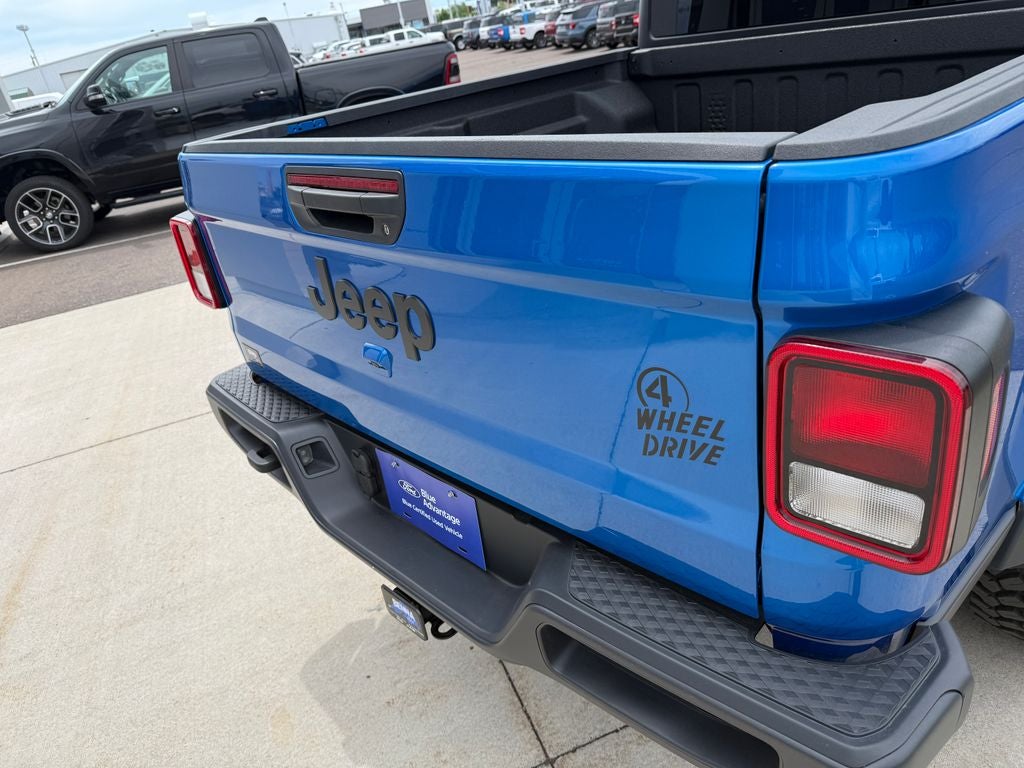 2023 Jeep Gladiator Willys