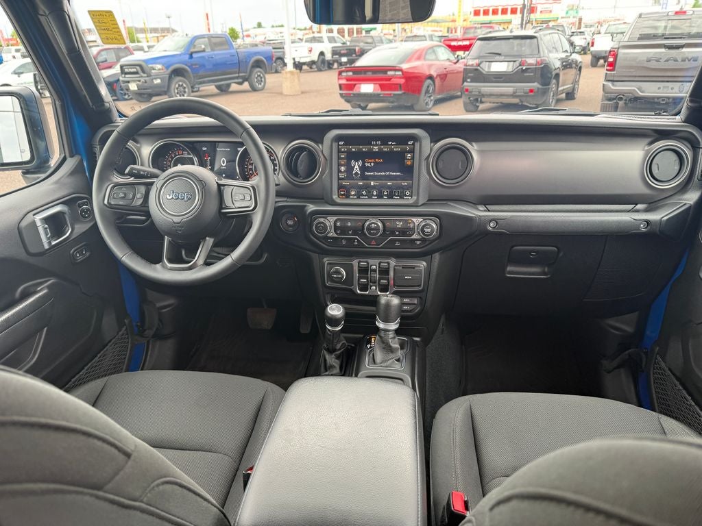 2023 Jeep Gladiator Willys