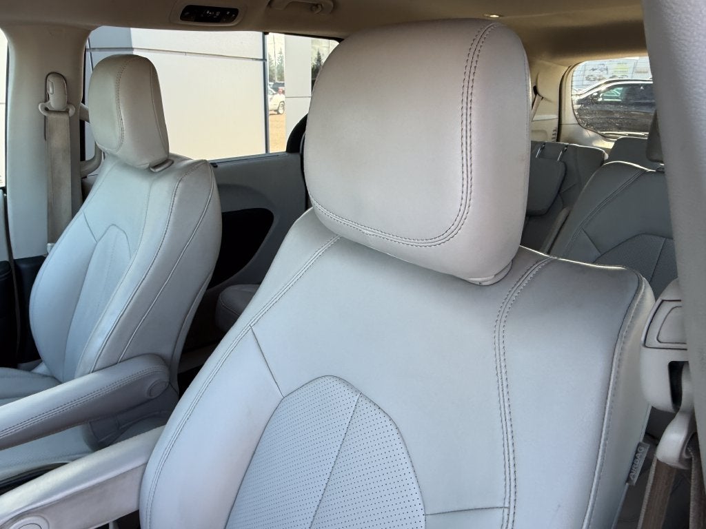 2021 Chrysler Voyager LXI