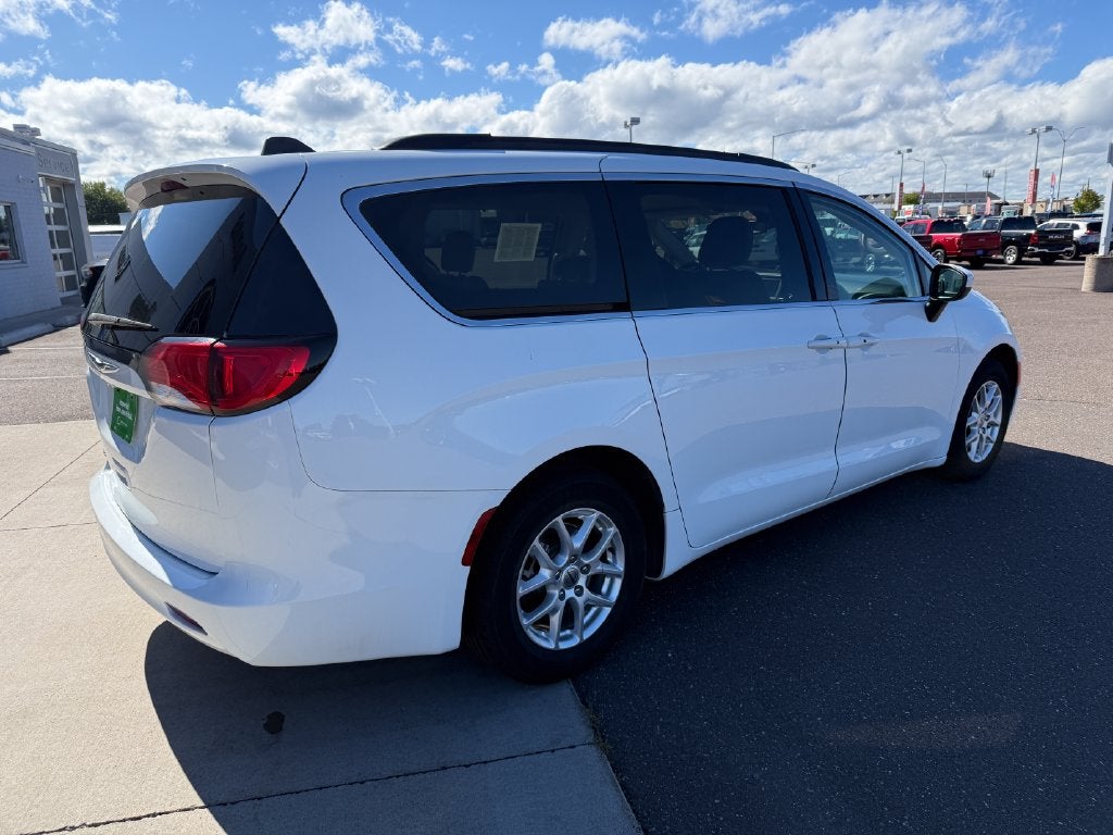 2021 Chrysler Voyager LXI