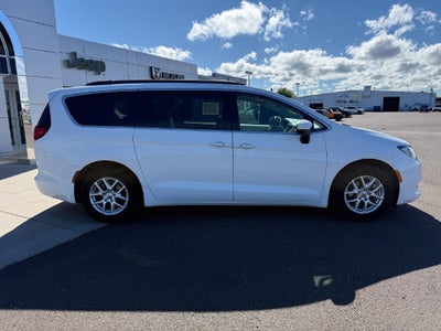 2021 Chrysler Voyager LXI