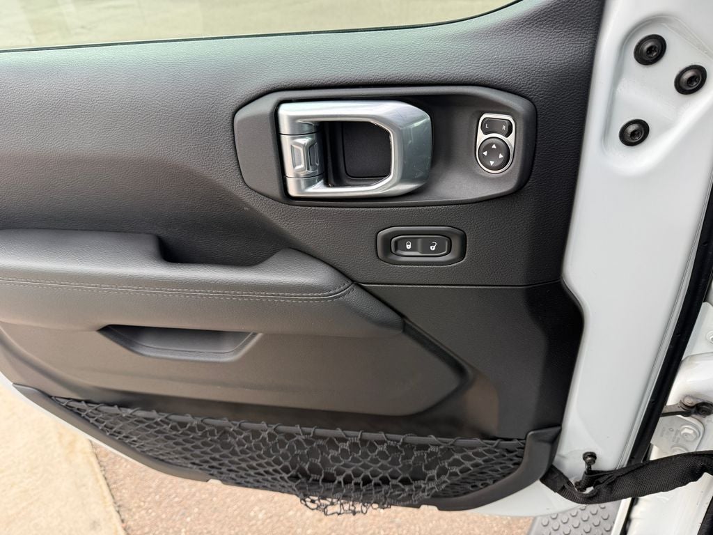 2023 Jeep Wrangler Altitude