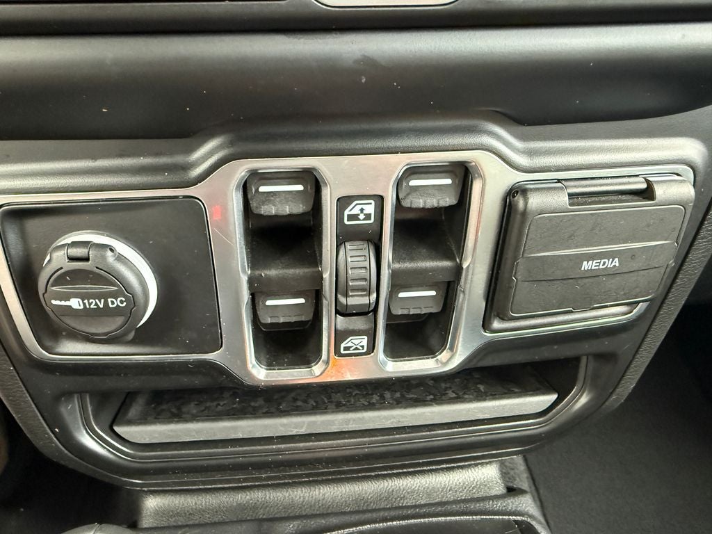 2023 Jeep Wrangler Altitude