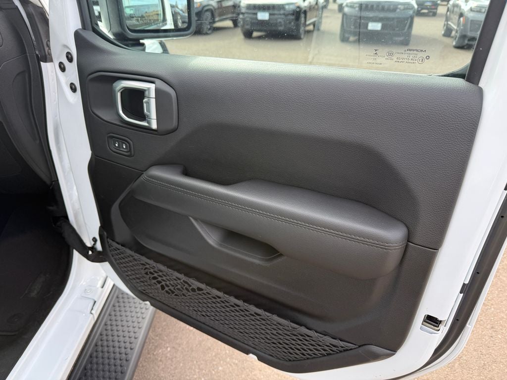 2023 Jeep Wrangler Altitude