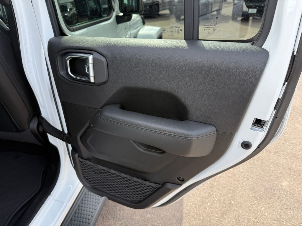 2023 Jeep Wrangler Altitude