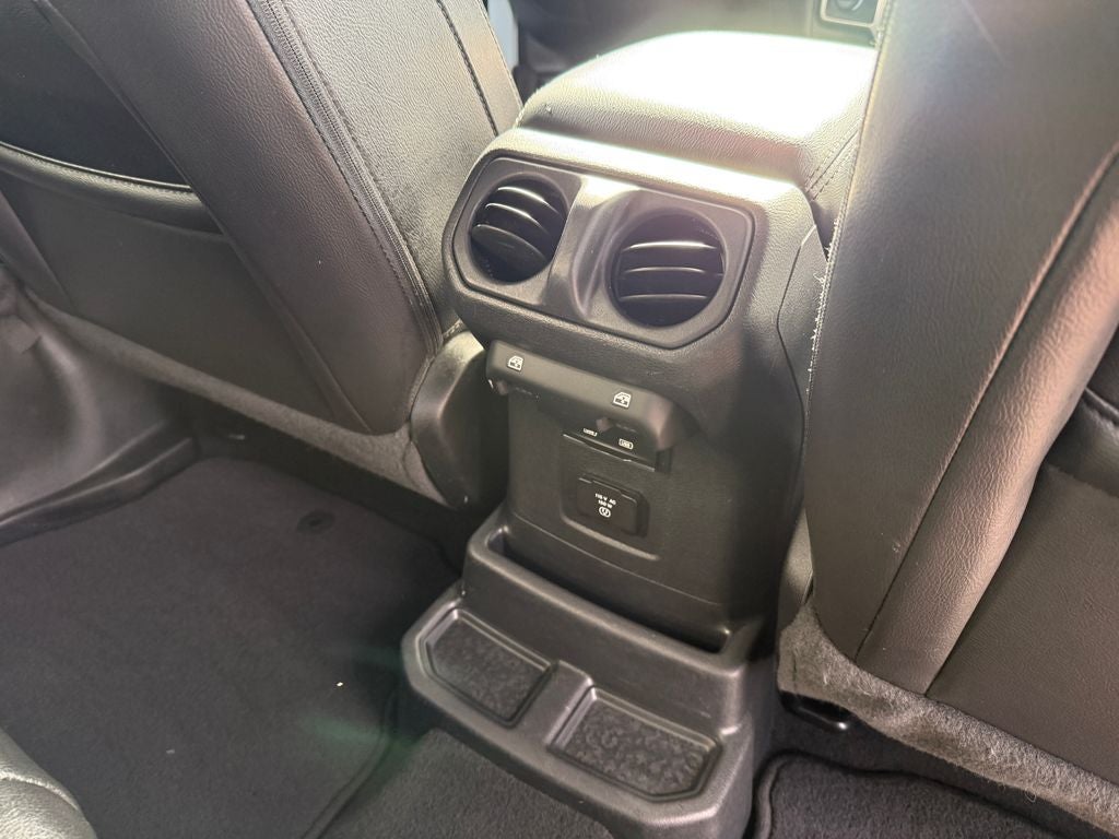 2023 Jeep Wrangler Altitude