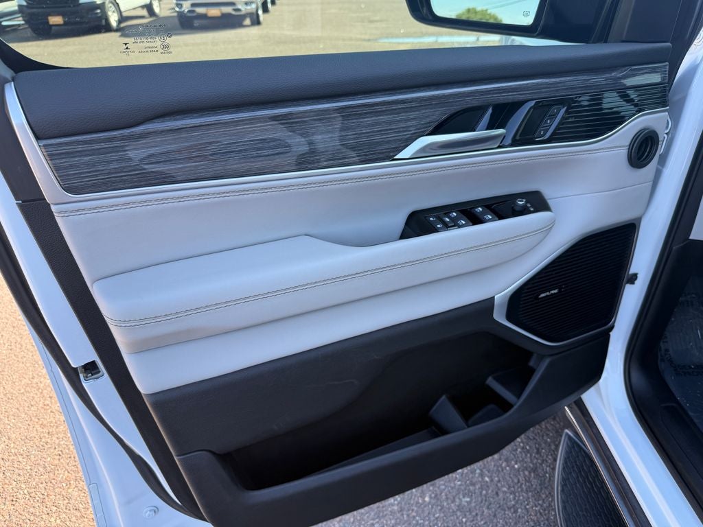 2022 Jeep Wagoneer Series III