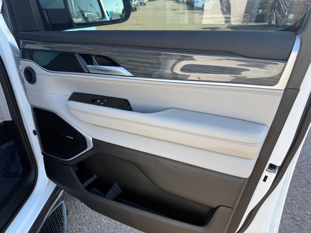 2022 Jeep Wagoneer Series III