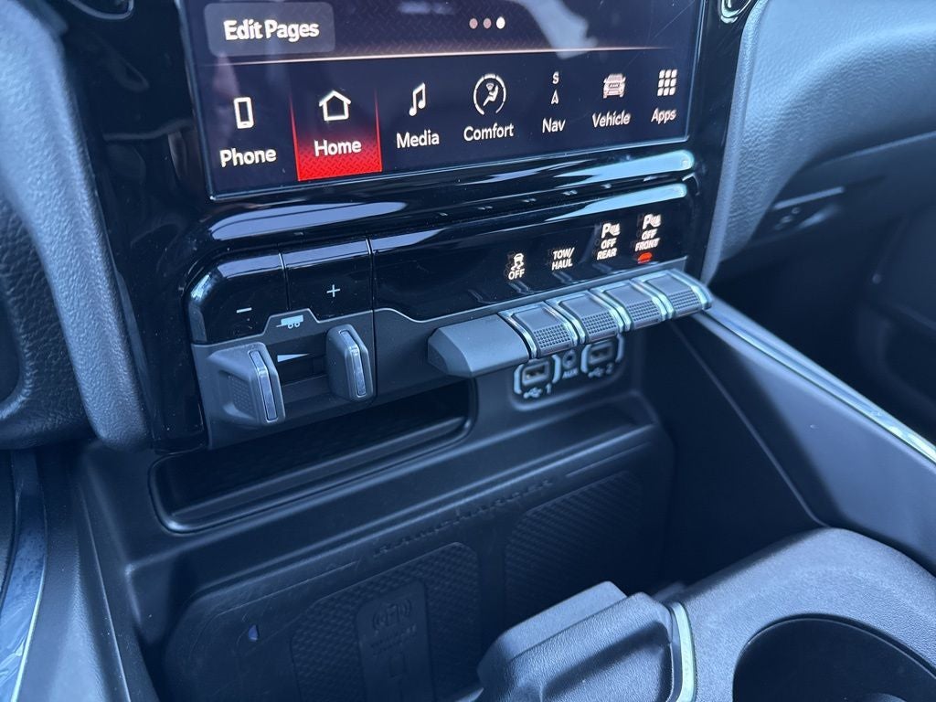 2024 RAM 1500 Laramie