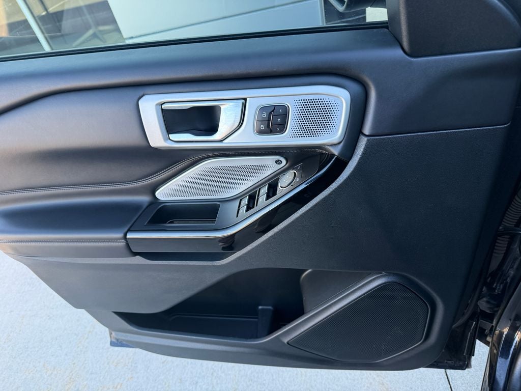 2021 Ford Explorer Platinum