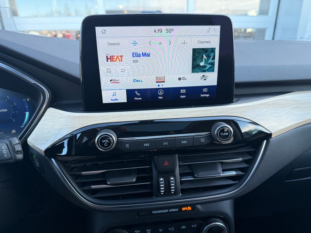 2022 Ford Escape Titanium