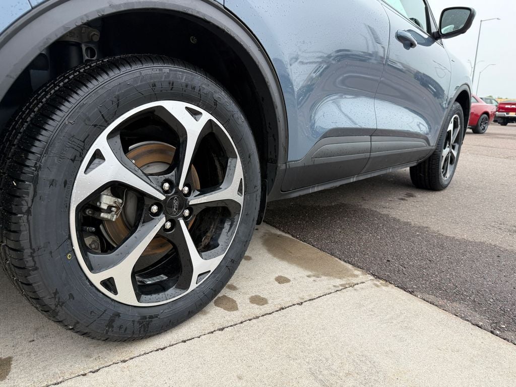 2025 Ford Escape Hybrid ST-Line Select