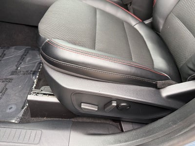 2025 Ford Escape Hybrid ST-Line Select