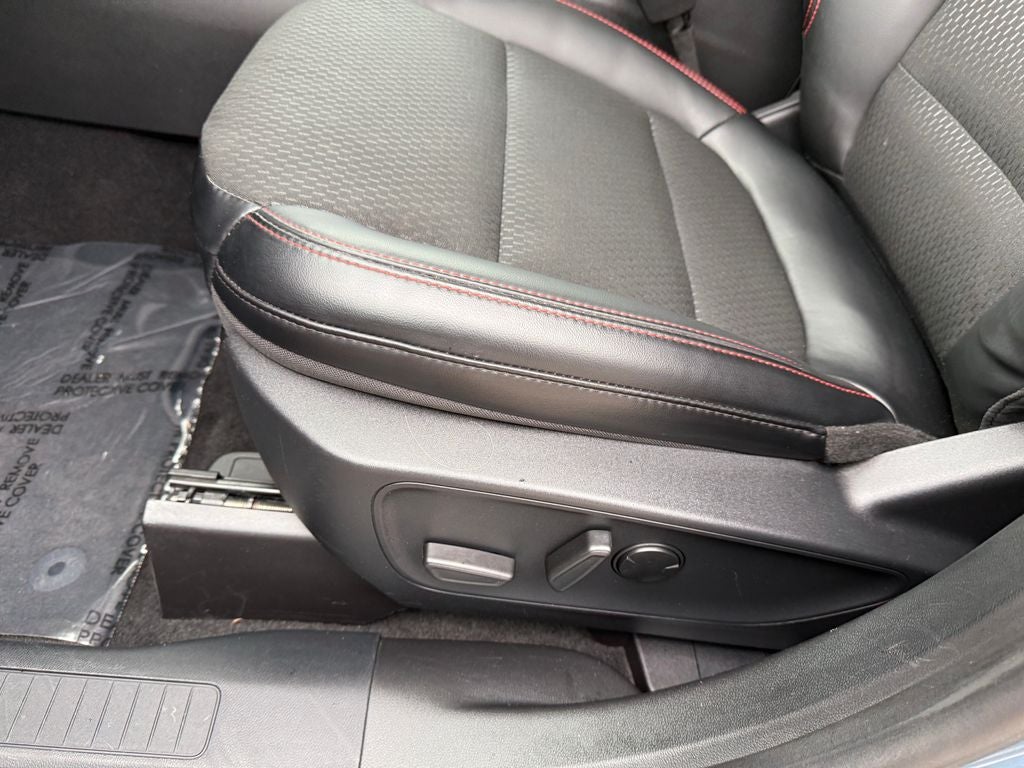 2025 Ford Escape Hybrid ST-Line Select