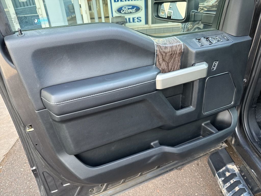 2017 Ford F-250SD Lariat