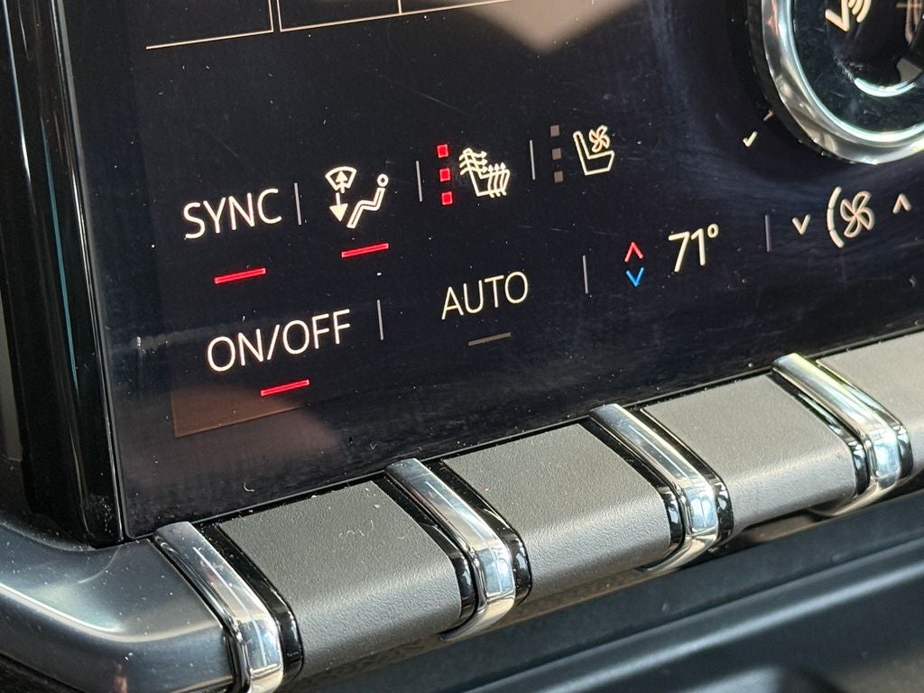 2025 GMC Acadia AT4