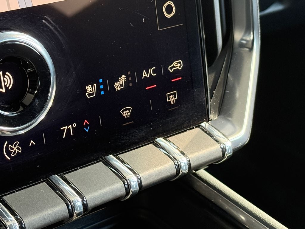 2025 GMC Acadia AT4