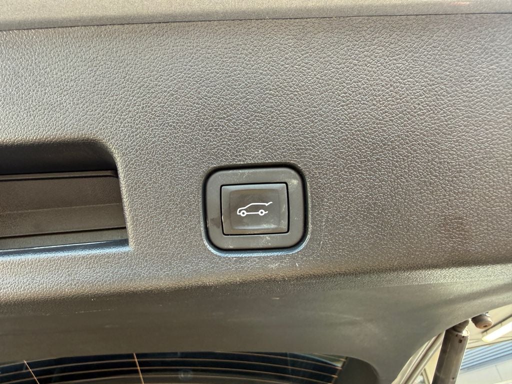 2025 GMC Acadia AT4
