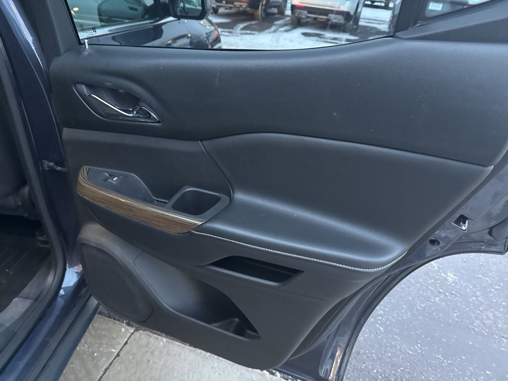 2018 GMC Acadia SLE-2