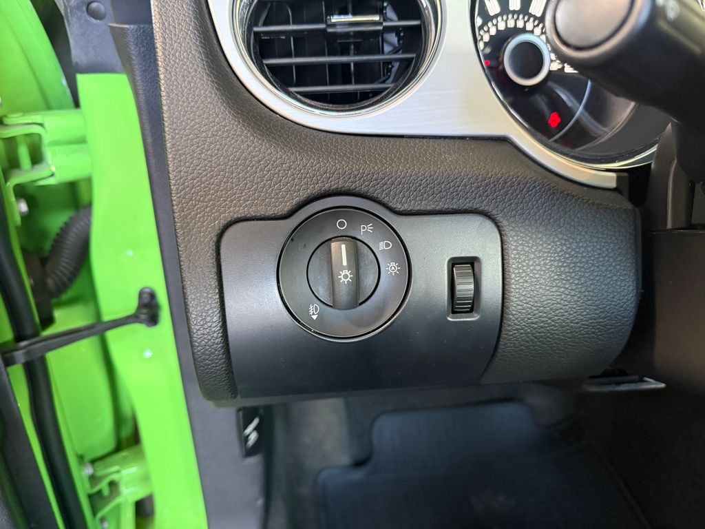 2014 Ford Mustang V6 Premium