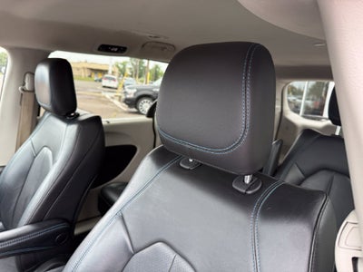 2021 Chrysler Pacifica Hybrid Touring L