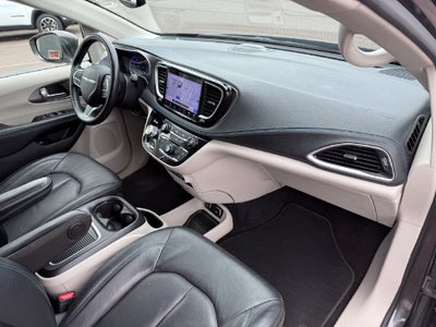 2021 Chrysler Pacifica Hybrid Touring L