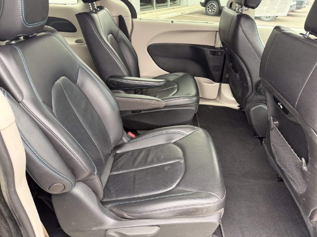 2021 Chrysler Pacifica Hybrid Touring L