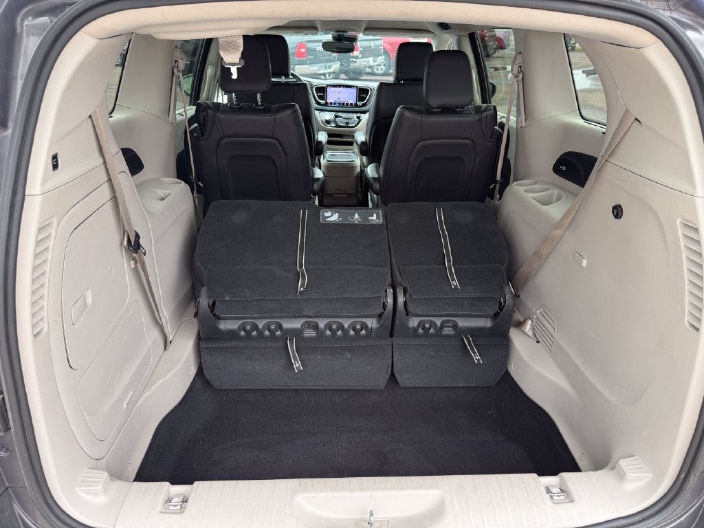 2021 Chrysler Pacifica Hybrid Touring L