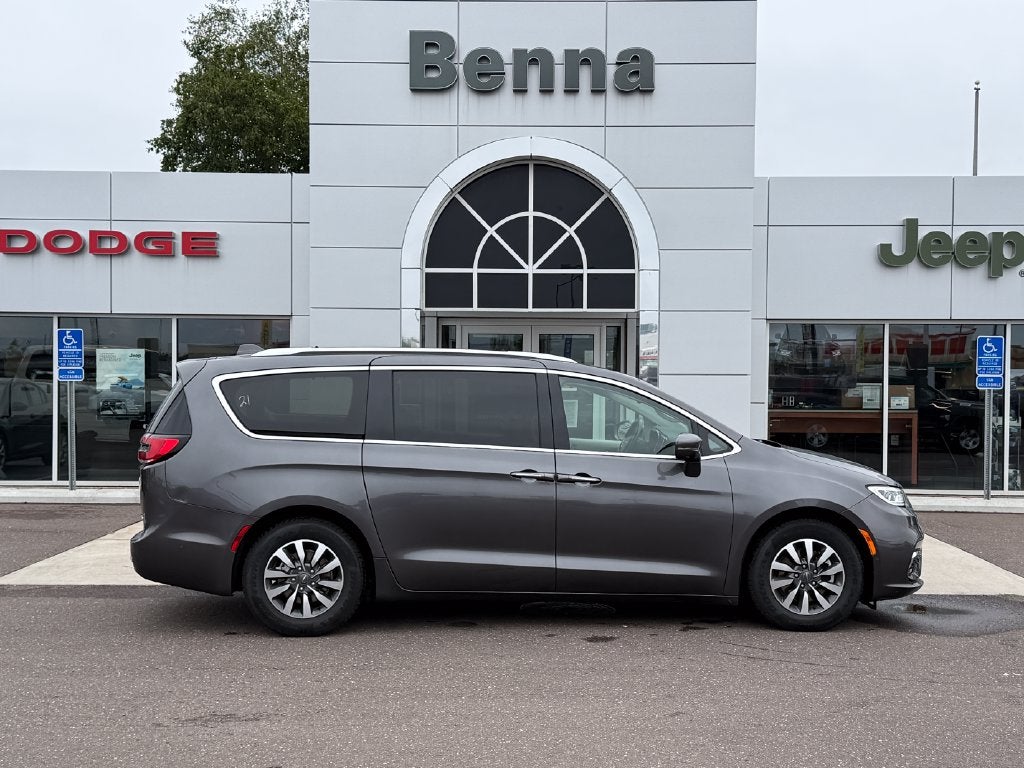 2021 Chrysler Pacifica Hybrid Touring L