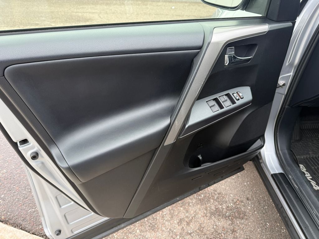 2018 Toyota RAV4 Hybrid XLE