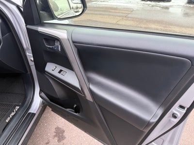 2018 Toyota RAV4 Hybrid XLE