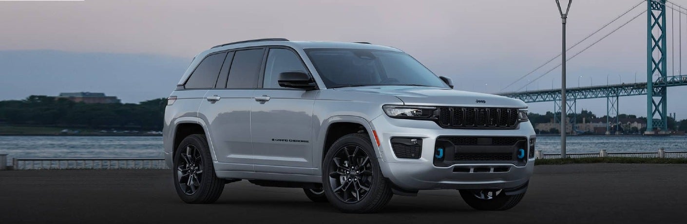 silver grand cherokee 4xe