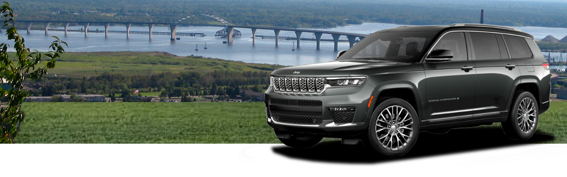 2023 Jeep Grand Cherokee L parked near the Bong Bridge in Duluth