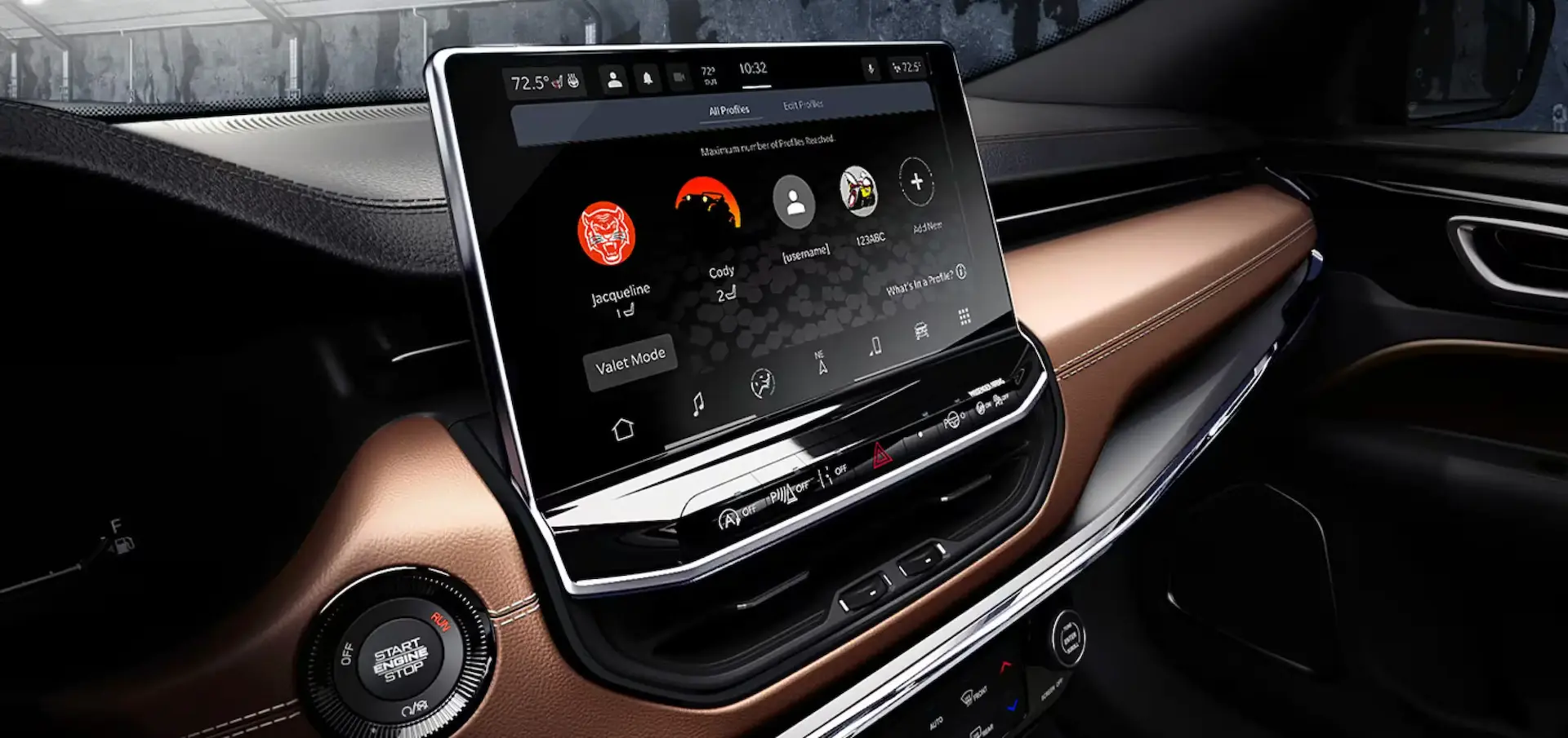 2025 Jeep Compass Front Dash Technology