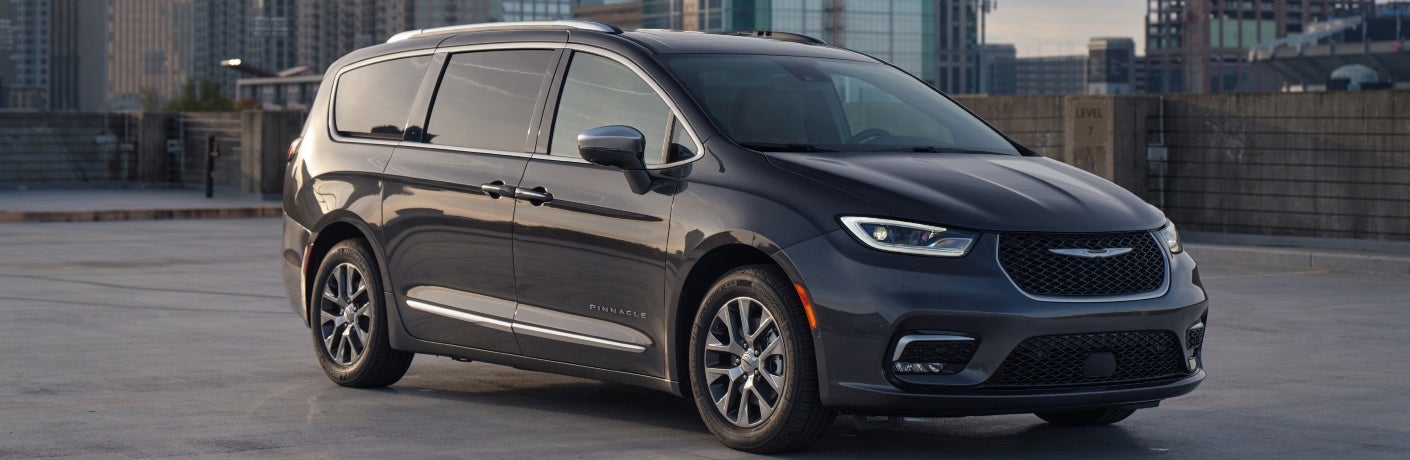 2023 Chrysler Pacifia Hybrid exterior